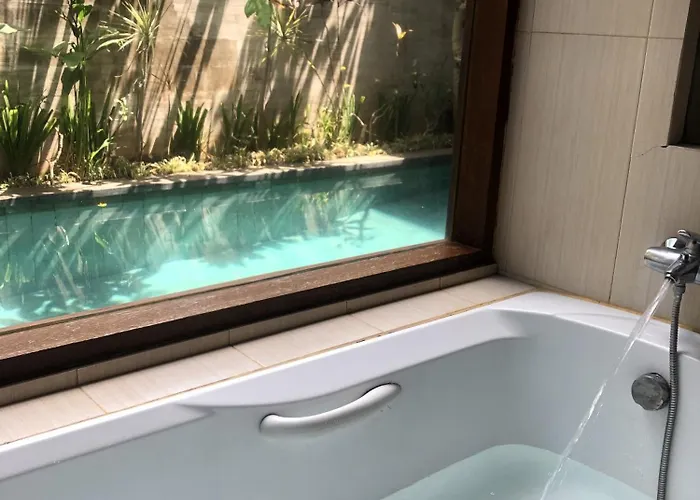 Nuansa Kori House 4 Bedrooms, 別荘 ジンバラン
