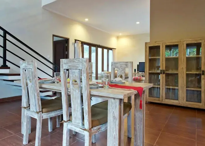 Nuansa Kori House 4 Bedrooms, Сasa de vacaciones