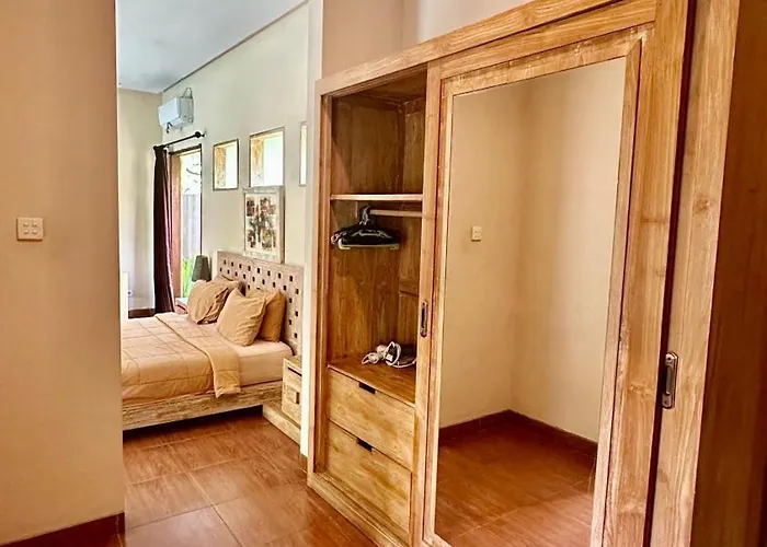 別荘 Nuansa Kori House 4 Bedrooms, ジンバラン
